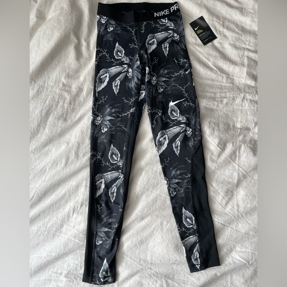 Nike Pro leggings - Picture 2 of 2